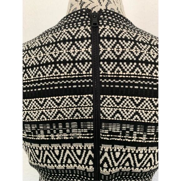 Alice + Olivia Coley Sleeveless Jacquard Mini Dress Black, White Size 2 - Picture 7 of 12